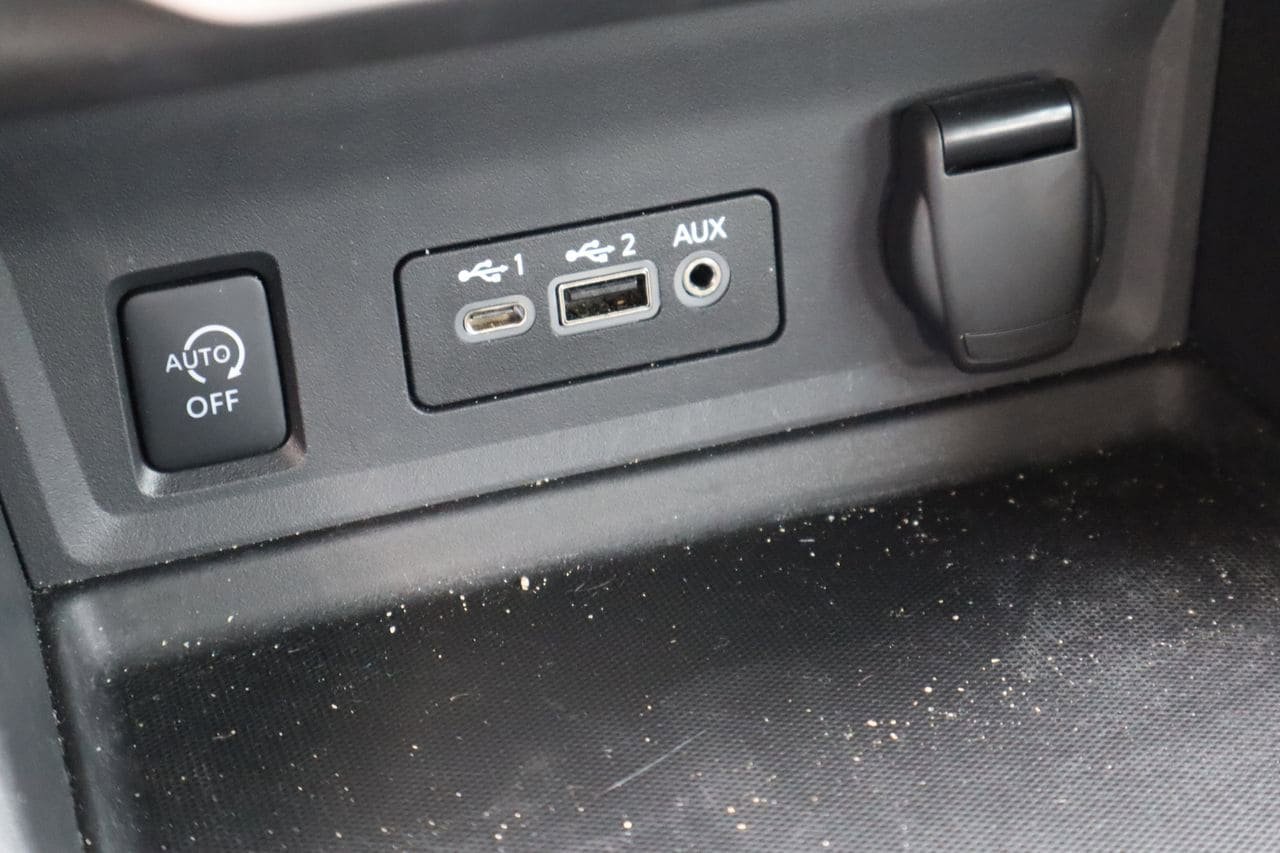 Used 2024 Nissan Sentra SV w/ Lighting Package FWD image 23