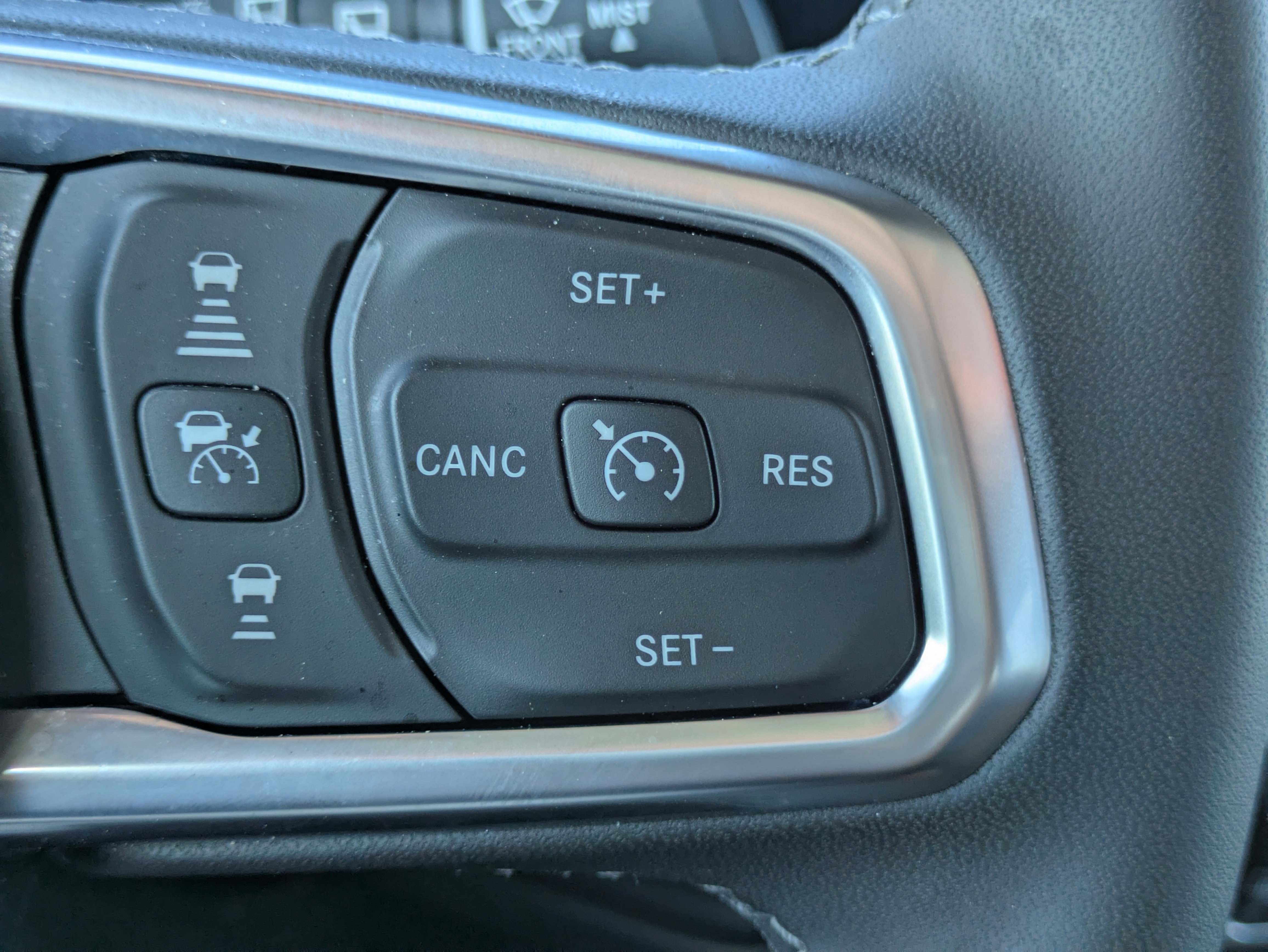 Used 2025 Jeep Wrangler Sahara w/ Safety Group image 16