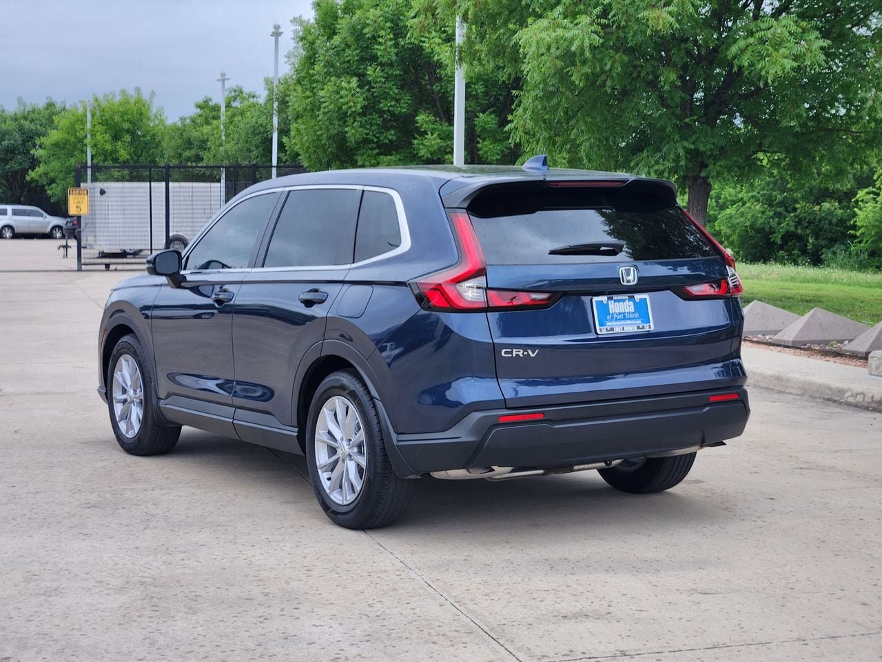 Used 2025 Honda CR-V EX image 7