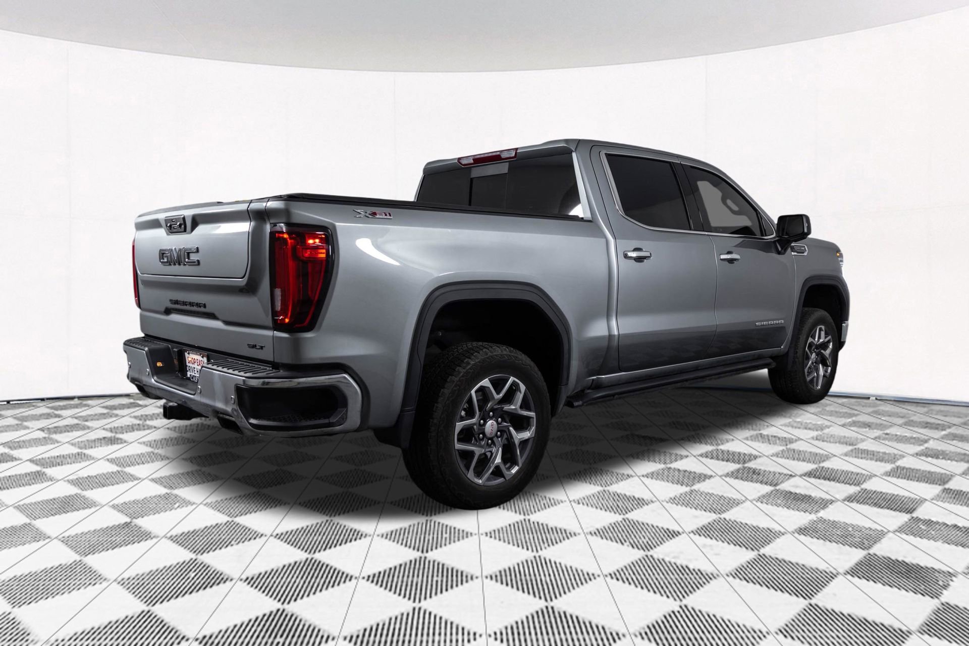 Used 2024 GMC Sierra 1500 SLT w/ SLT Premium Plus Package AWD/4WD image 20