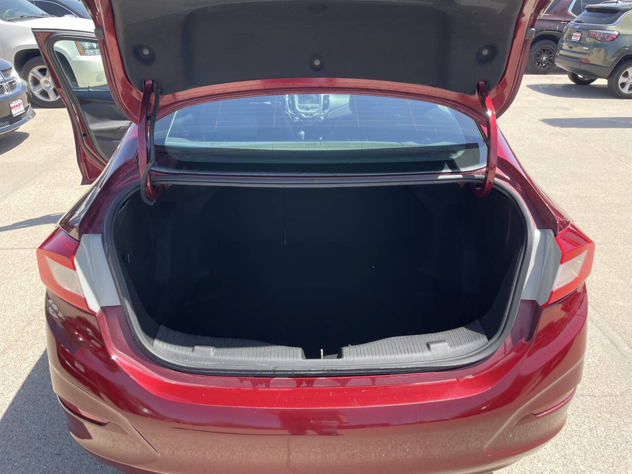 Used 2016 Chevrolet Cruze LT FWD image 14