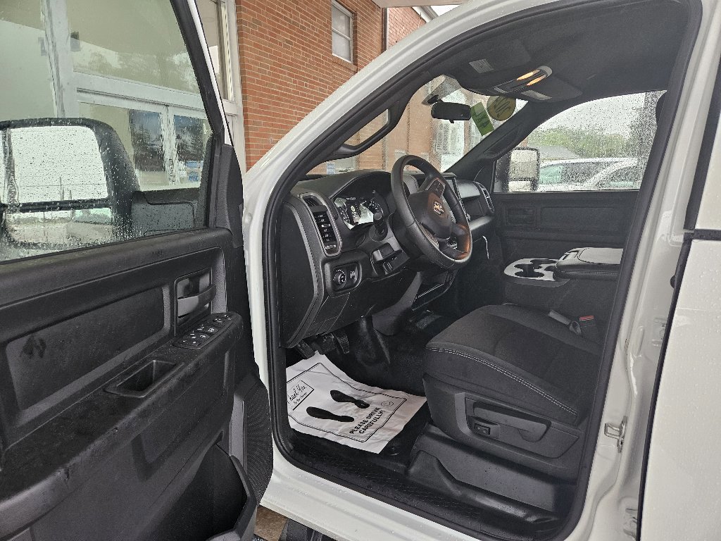 New 2024 RAM 3500 Tradesman w/ Chrome Appearance Group image 12