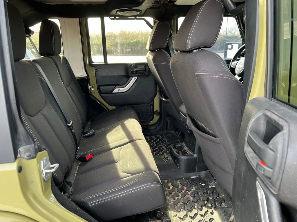 Used 2013 Jeep Wrangler Unlimited Sahara image 10