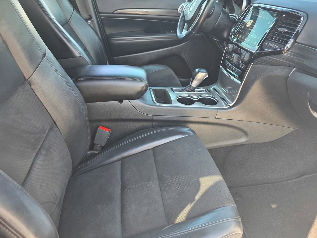 Certified 2021 Jeep Grand Cherokee Laredo X image 21