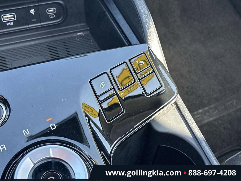 Certified 2025 Kia Sportage EX w/ EX Premium Package image 30
