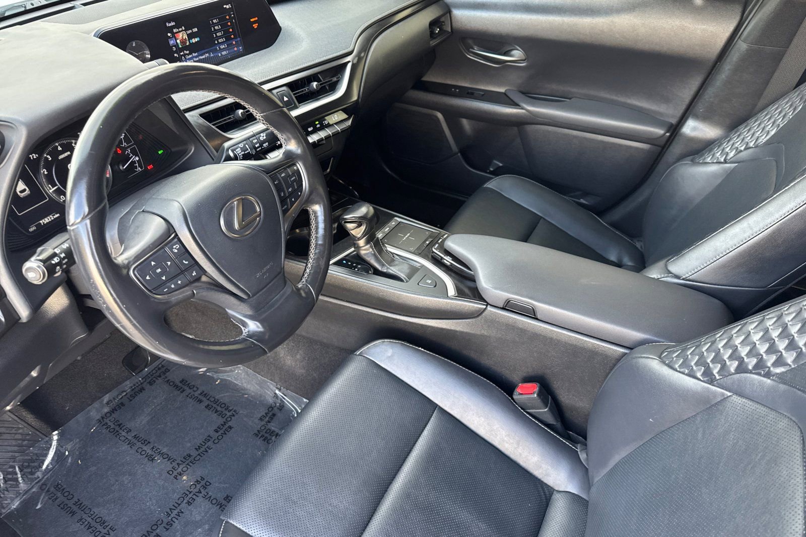 Used 2019 Lexus UX 200 image 9