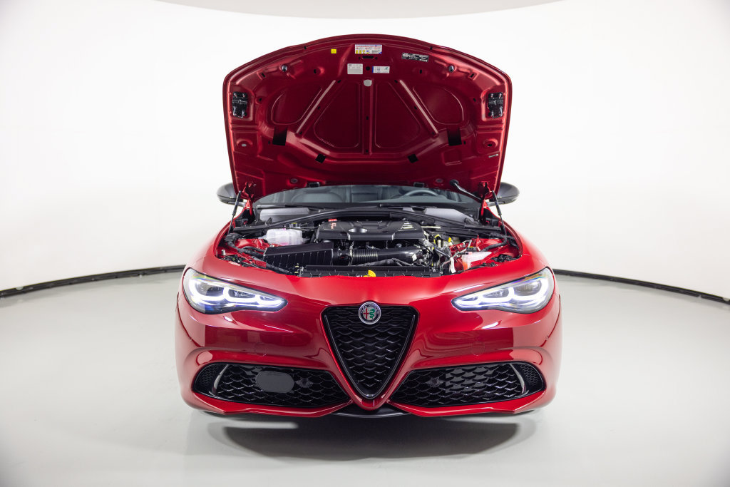 New 2026 Alfa Romeo Giulia AWD image 15
