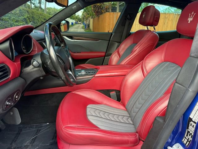 Used 2018 Maserati Levante GranLusso image 10