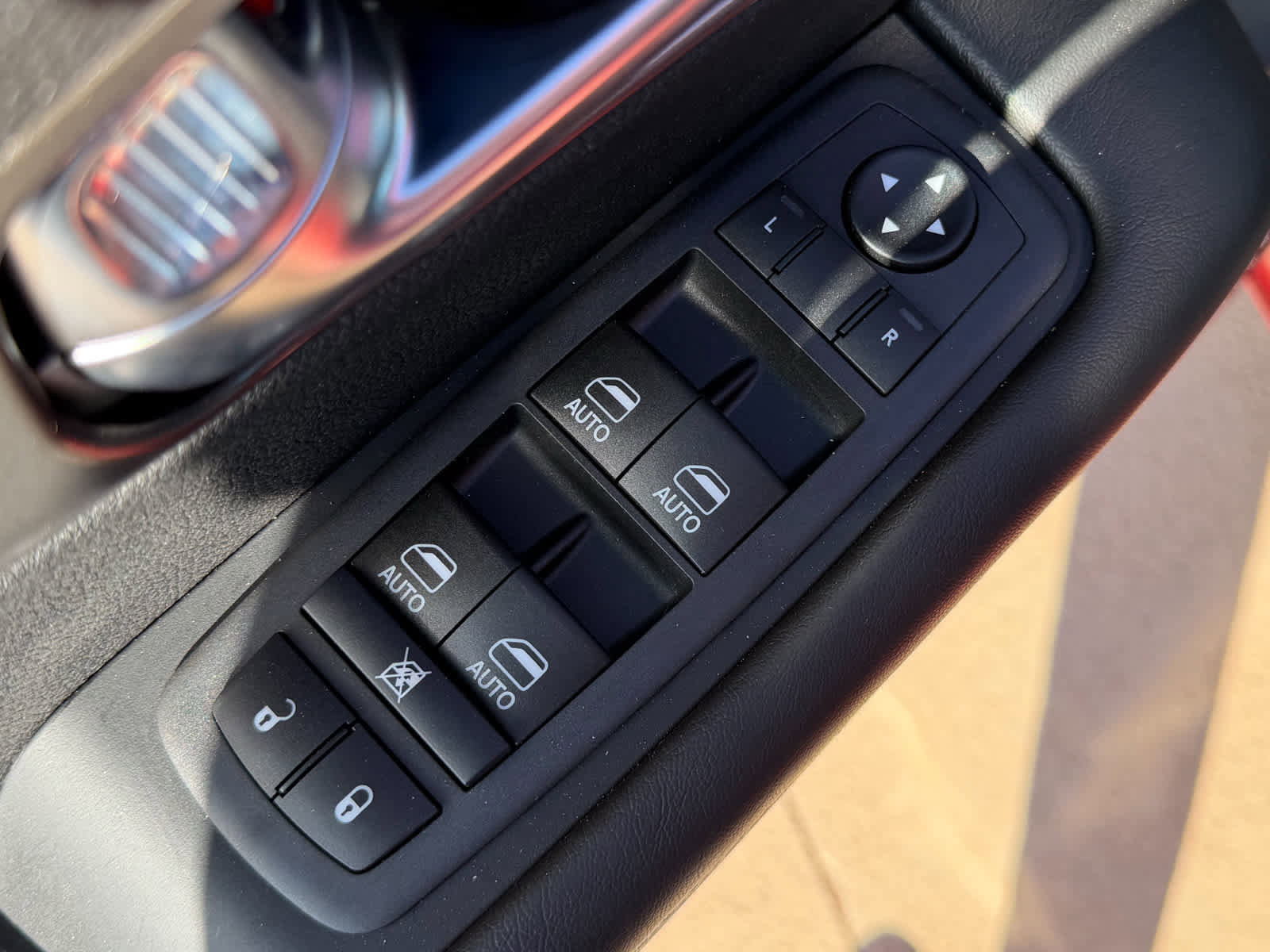 New 2026 Chrysler Pacifica Select image 32