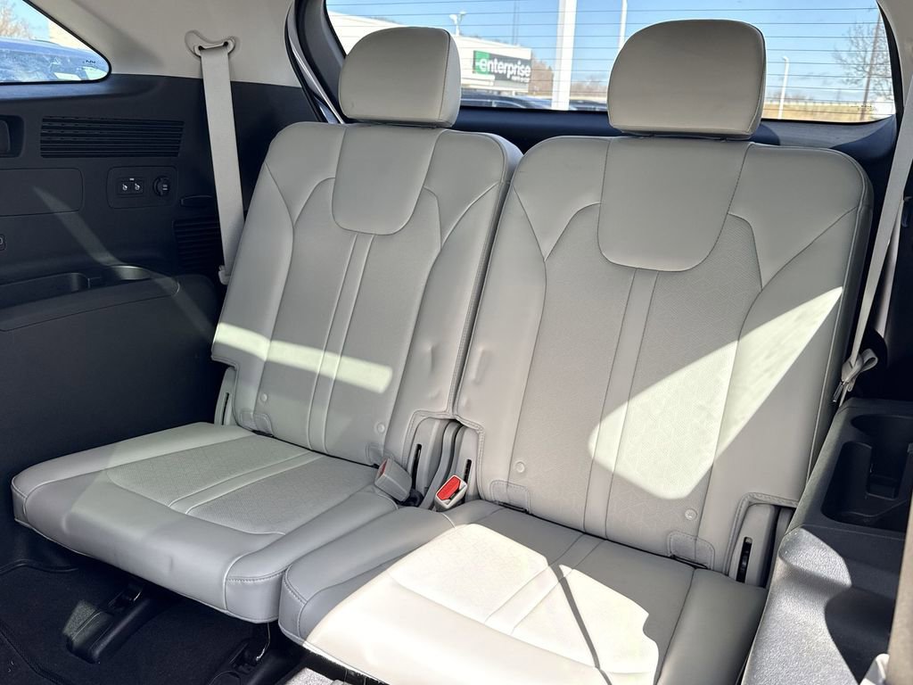 Used 2023 Kia Sorento SX image 26