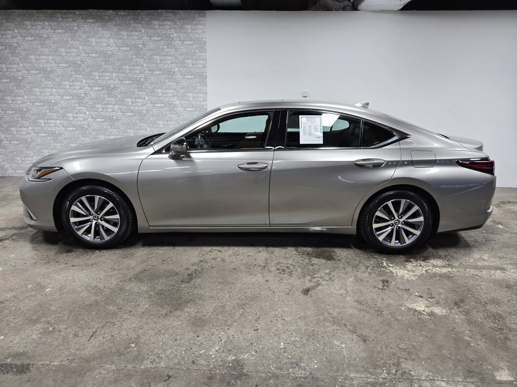 Used 2021 Lexus ES 350 w/ Premium Package image 2
