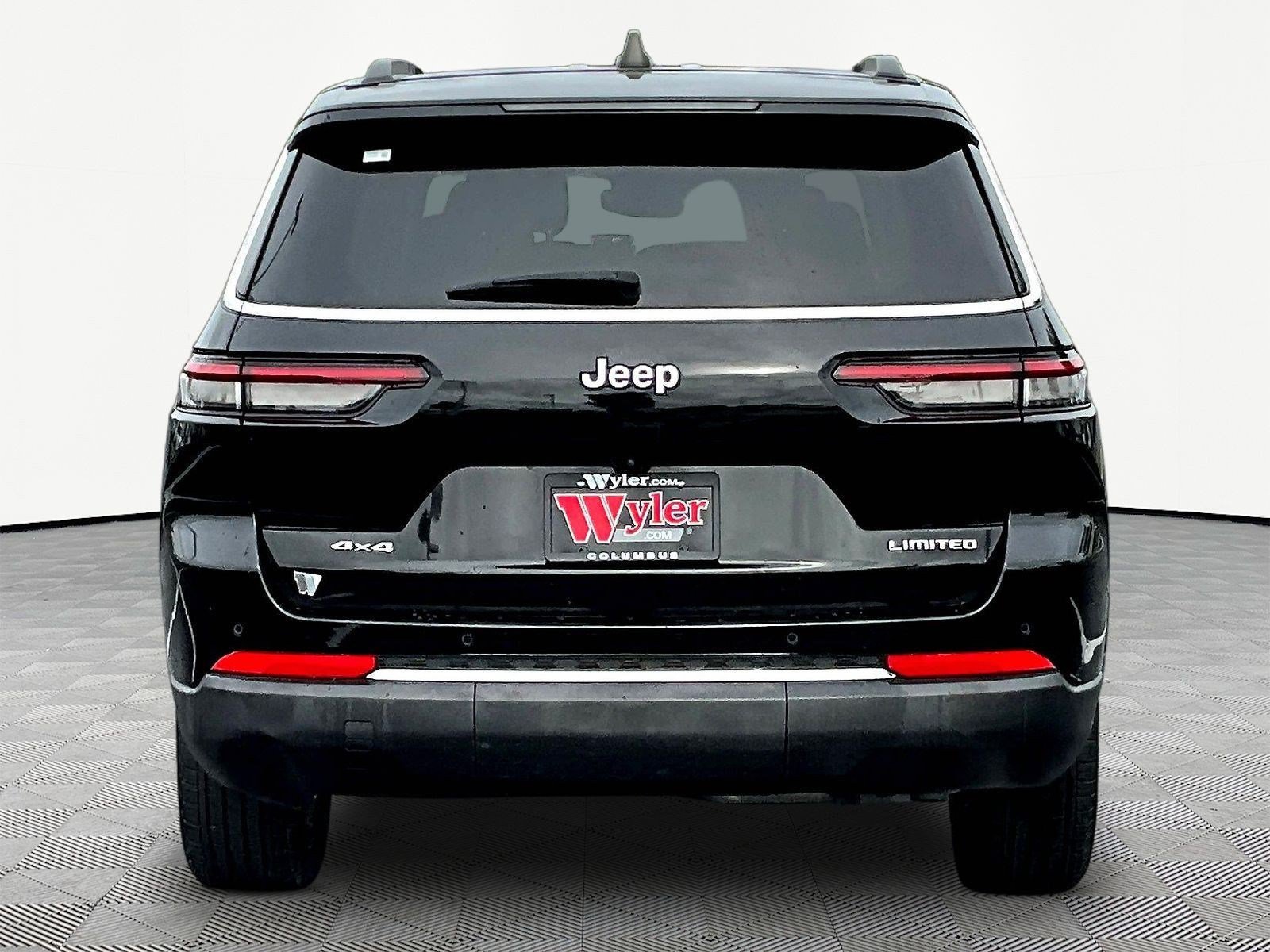 Used 2023 Jeep Grand Cherokee L Limited AWD/4WD image 5