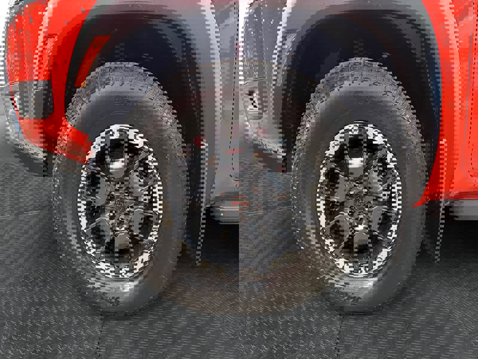 Used 2025 Nissan Frontier PRO-4X w/ Pro Premium Package image 15