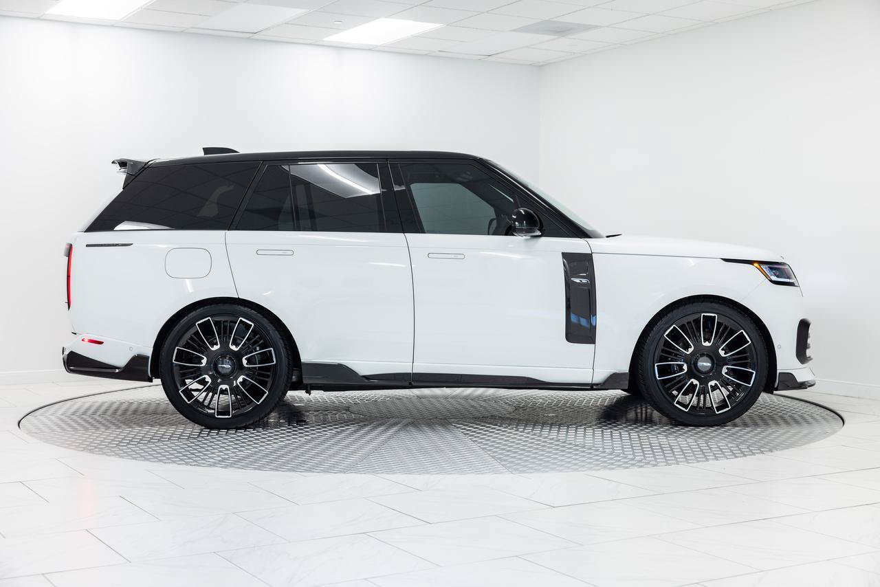 Used 2025 Land Rover Range Rover SE AWD/4WD image 7