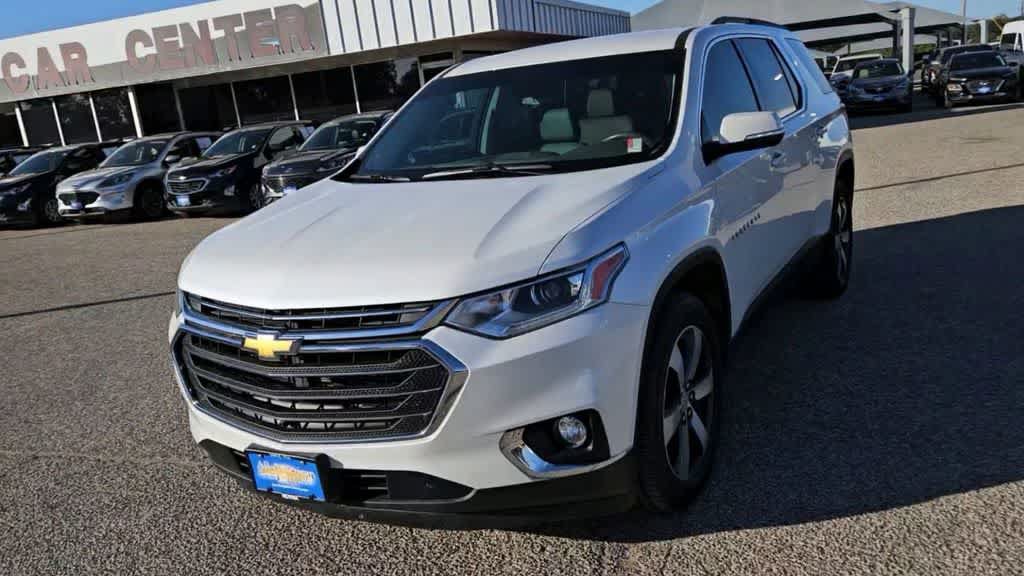 Used 2019 Chevrolet Traverse LT w/ LT Premium Package FWD image 3