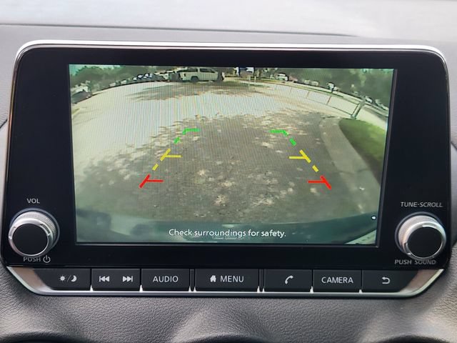 Used 2025 Nissan Sentra SR FWD image 19