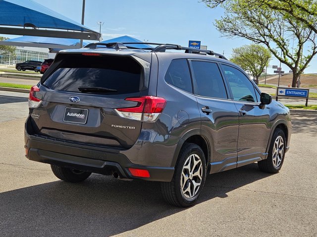 Used 2020 Subaru Forester Premium image 5
