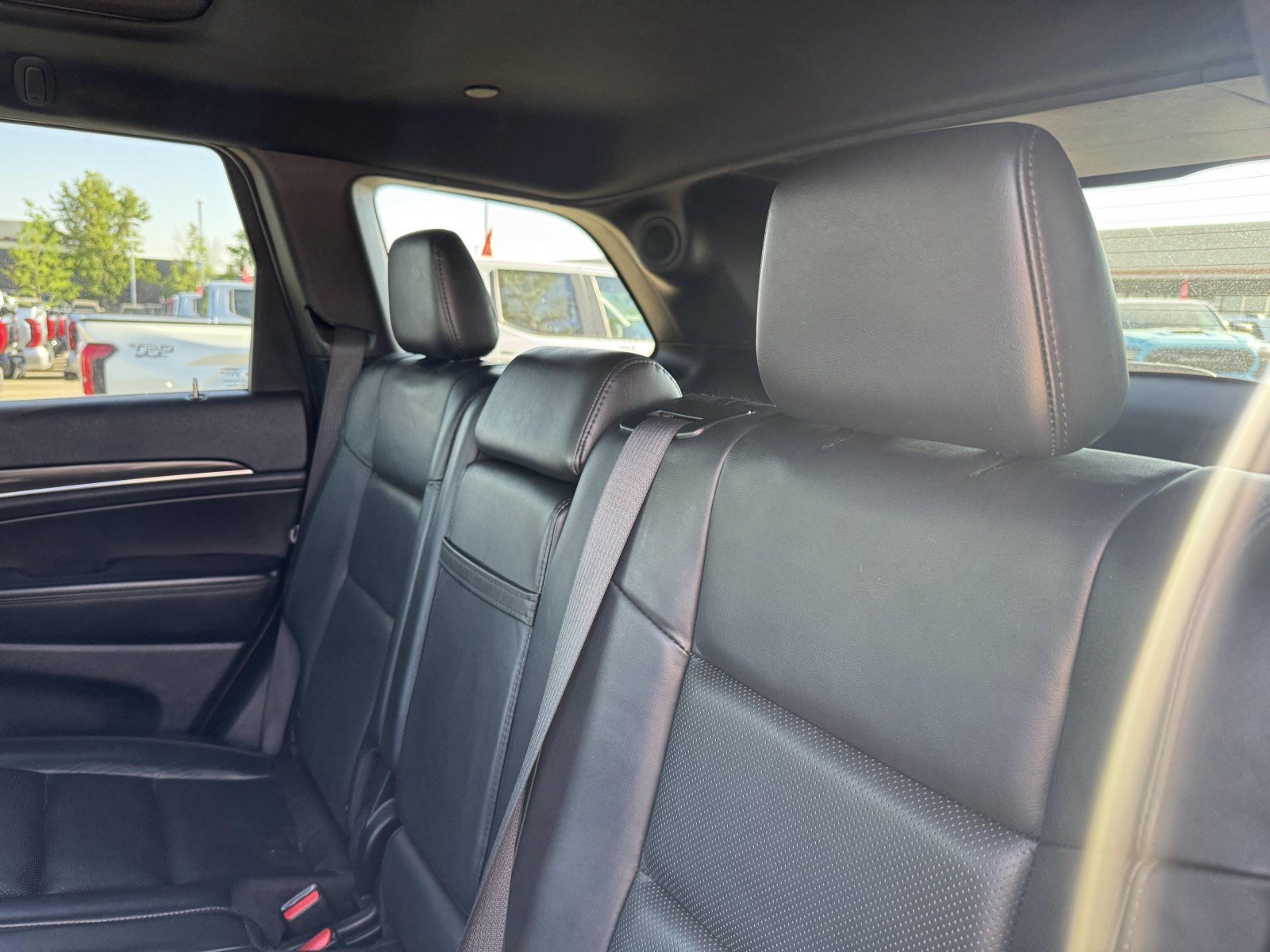 Used 2019 Jeep Grand Cherokee Limited w/ Luxury Group II AWD/4WD image 25