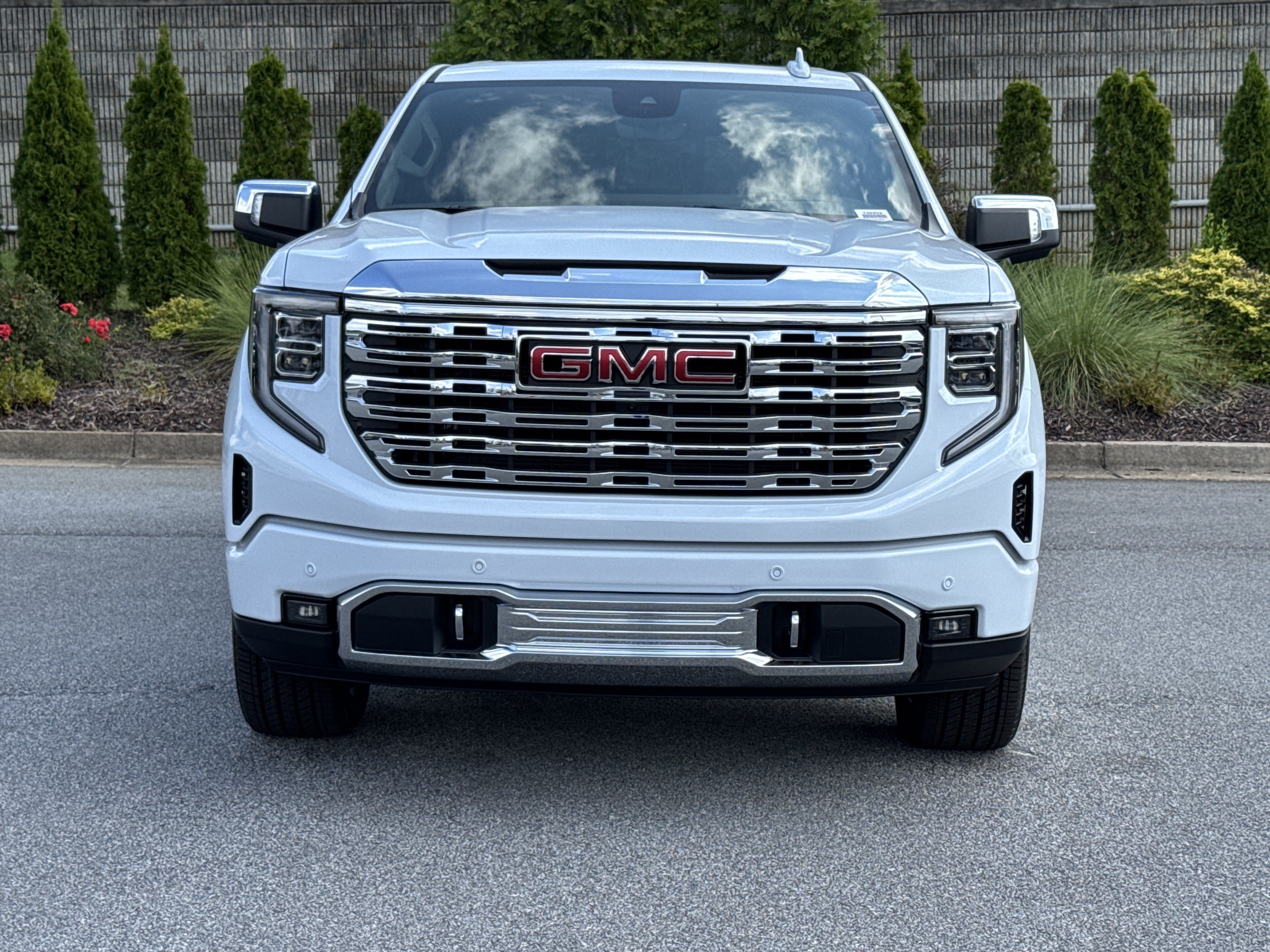 New 2026 GMC Sierra 1500 Denali w/ Denali Reserve Package AWD/4WD image 3
