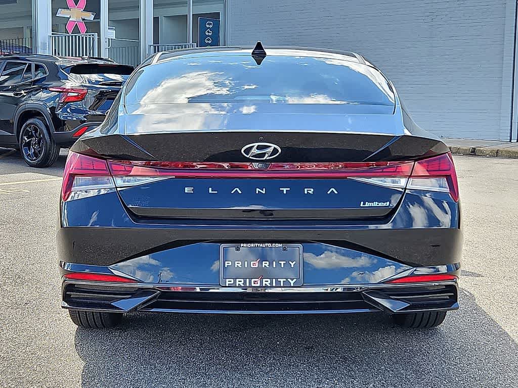 Used 2021 Hyundai Elantra Limited FWD image 5