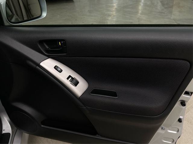 Used 2007 Pontiac Vibe w/ Security Package FWD image 28