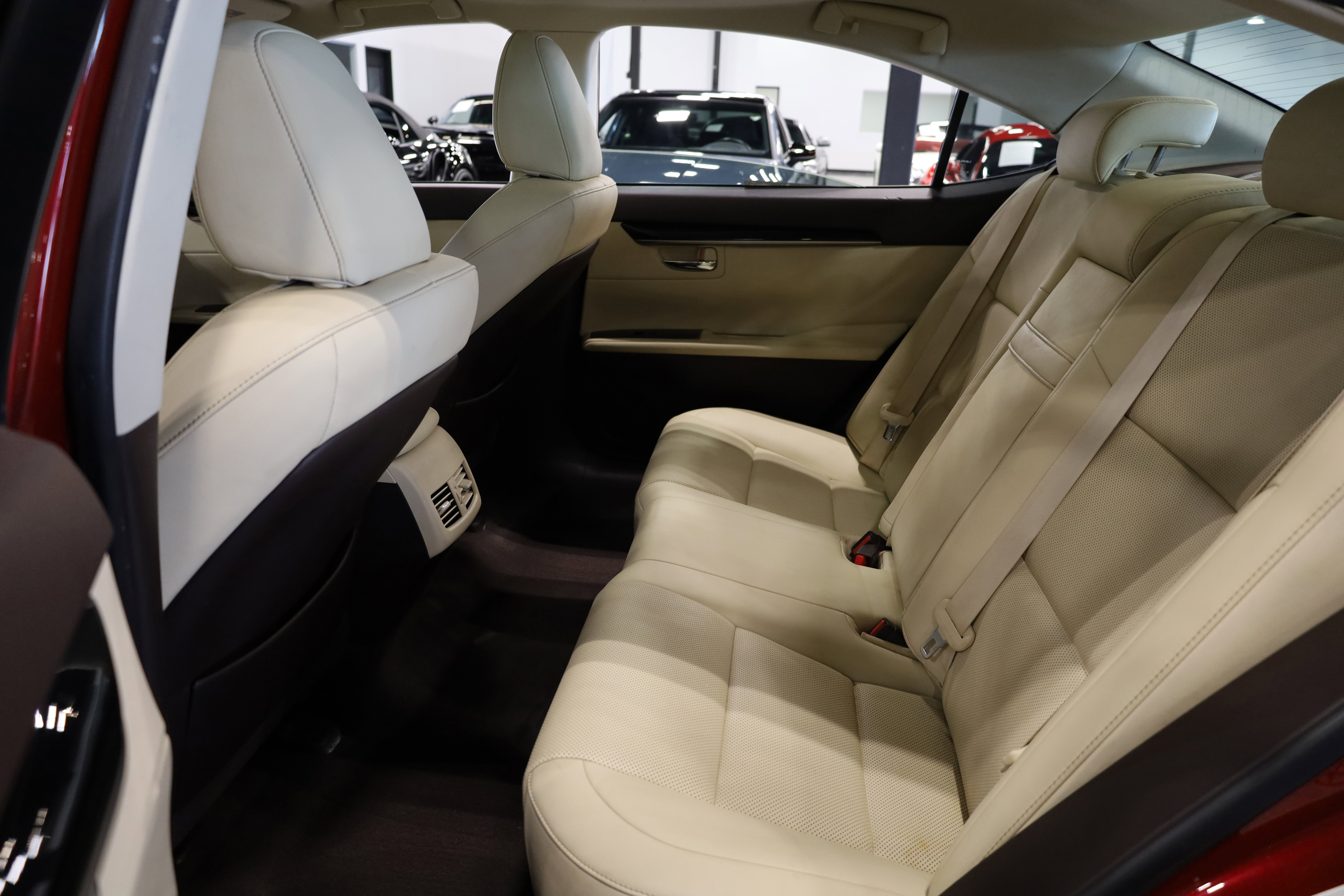 Used 2016 Lexus ES 350 image 39