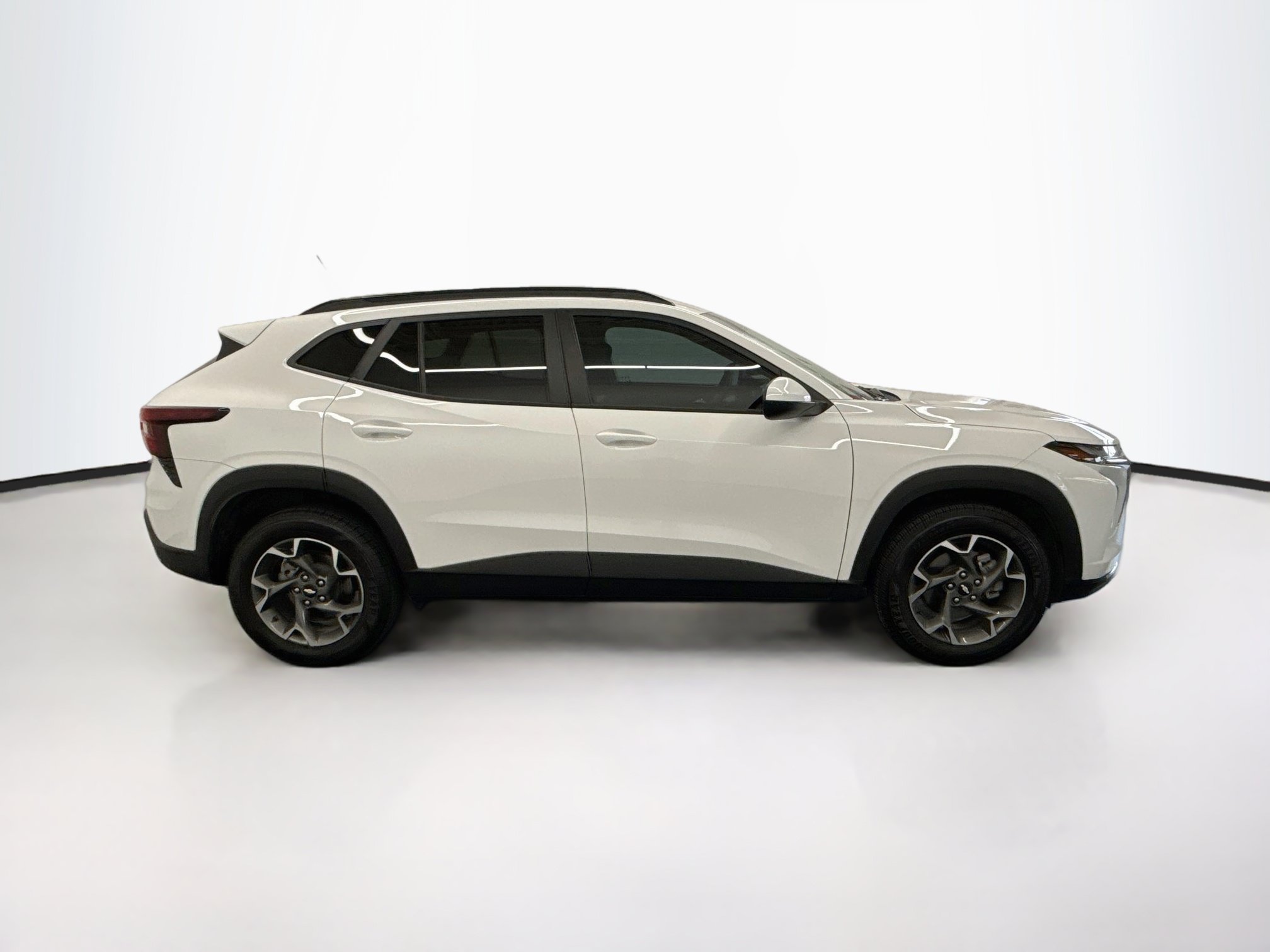 Used 2024 Chevrolet Trax LT FWD image 10