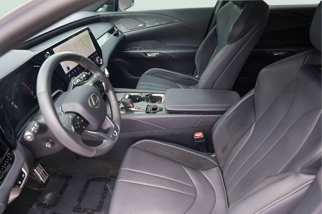 Used 2024 Lexus RX 500h F Sport w/ Convenience Package image 12