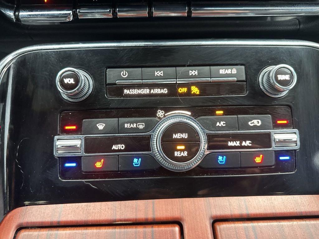 Used 2021 Lincoln Navigator Reserve AWD/4WD image 21