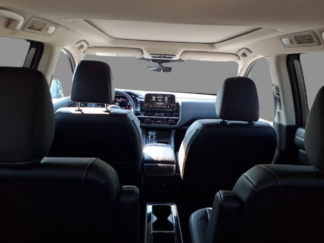 Certified 2024 Nissan Pathfinder Platinum AWD/4WD image 12