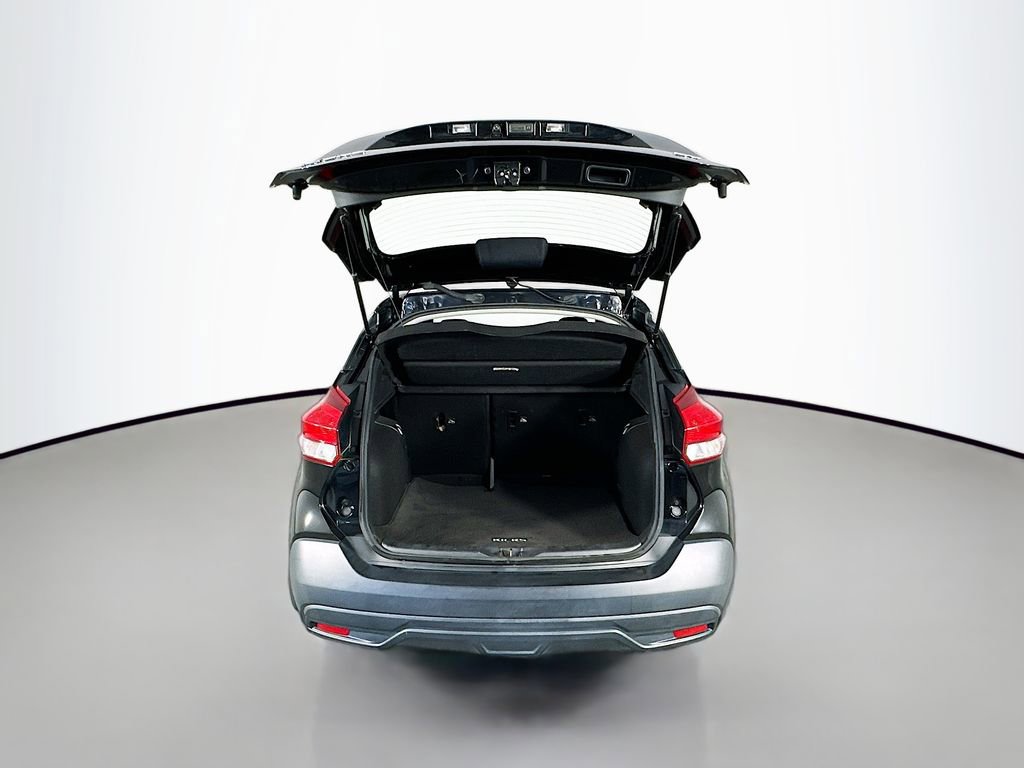 Used 2019 Nissan Kicks SV FWD image 28
