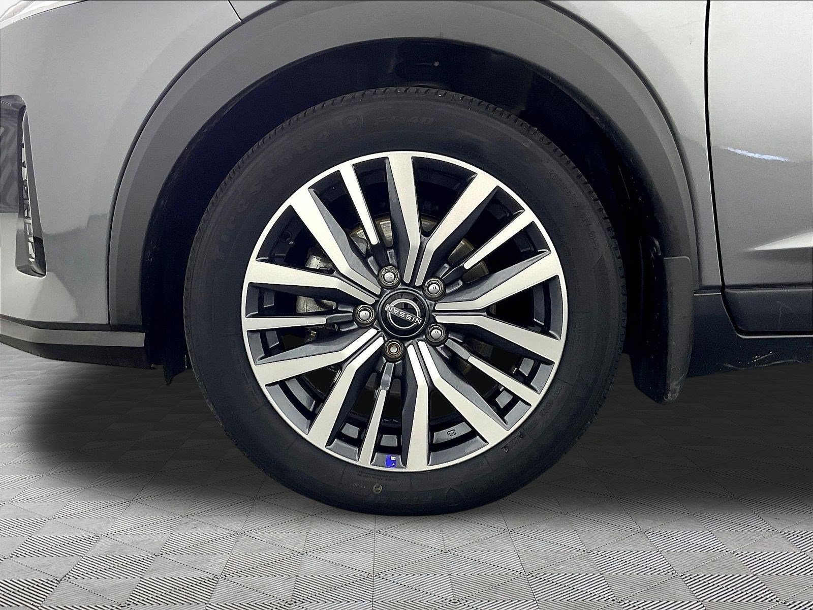 Used 2023 Nissan Kicks SV FWD image 33