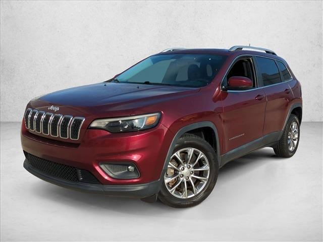 Used 2019 Jeep Cherokee Latitude Plus w/ Comfort/Convenience Group FWD image 1