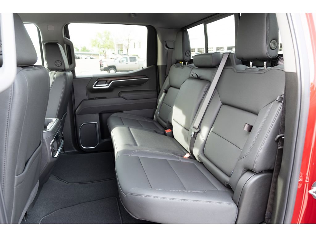 New 2026 GMC Sierra 1500 SLT image 13