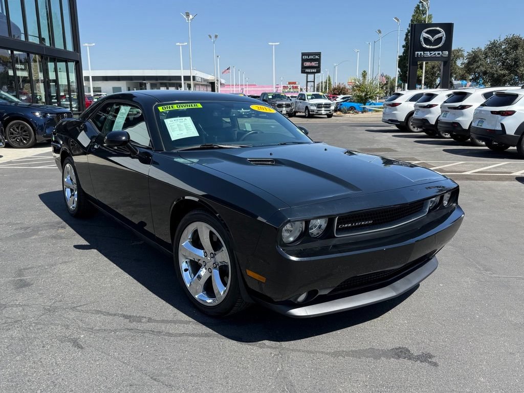 Used 2013 Dodge Challenger SXT Plus RWD image 2