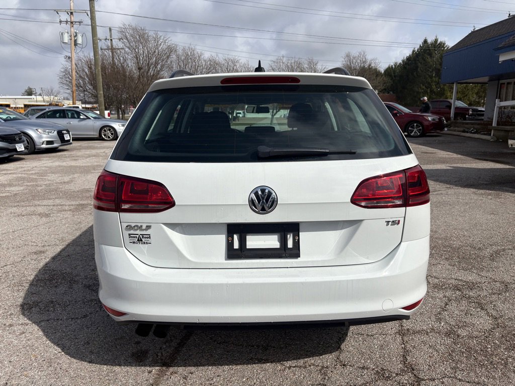 Used 2016 Volkswagen Golf S image 5