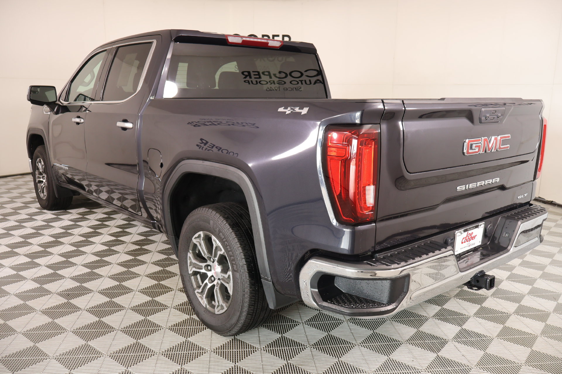 Used 2025 GMC Sierra 1500 SLT AWD/4WD image 23