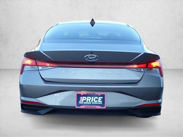 Used 2023 Hyundai Elantra SEL FWD image 3