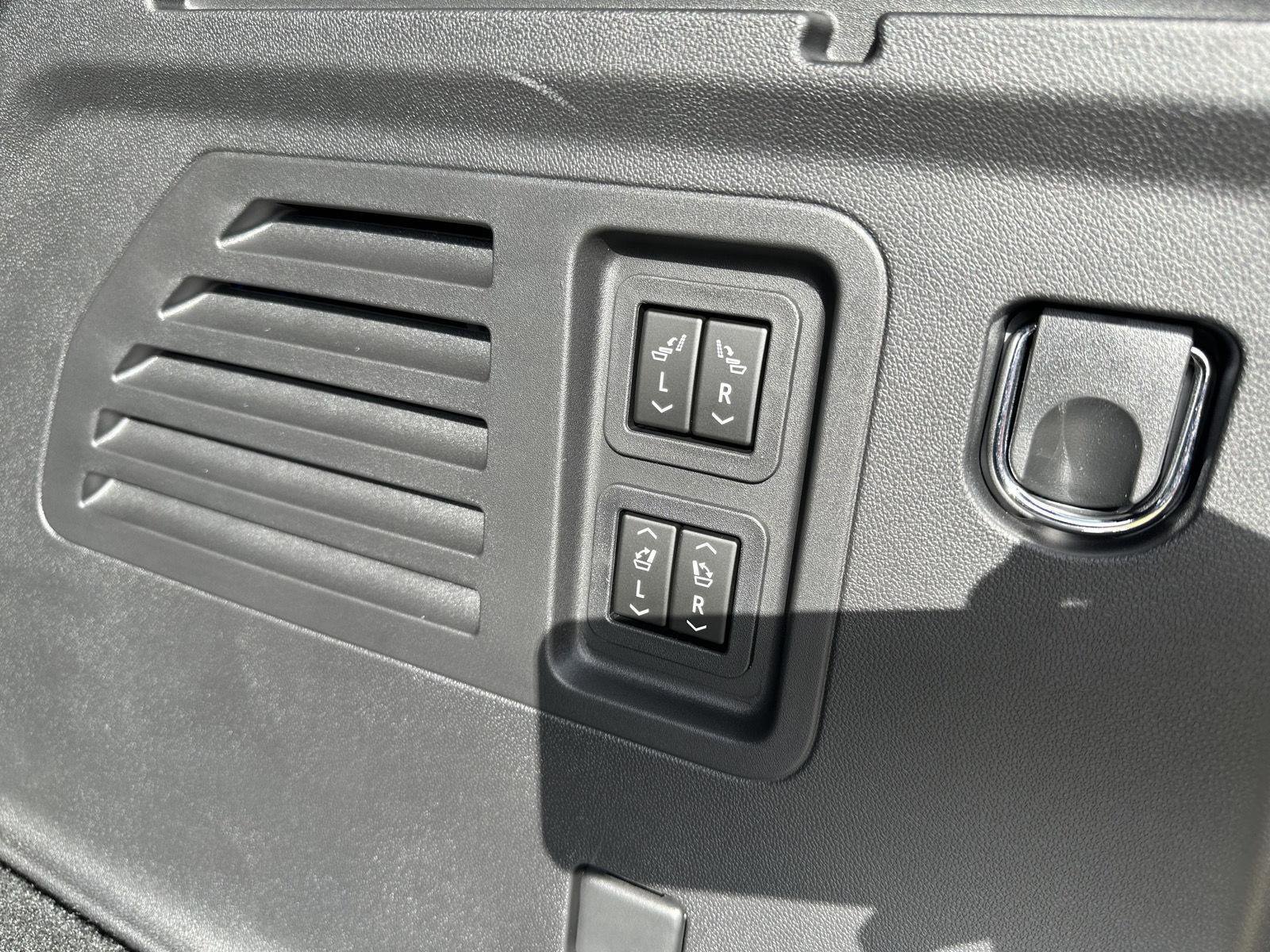 New 2026 Chevrolet Traverse High Country image 25