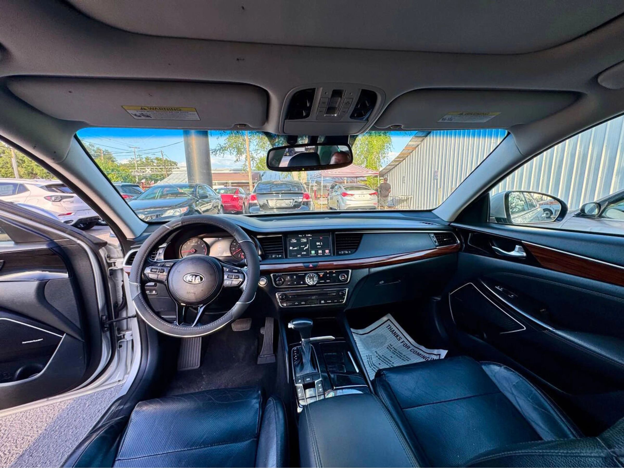 Used 2017 Kia Cadenza Technology image 12