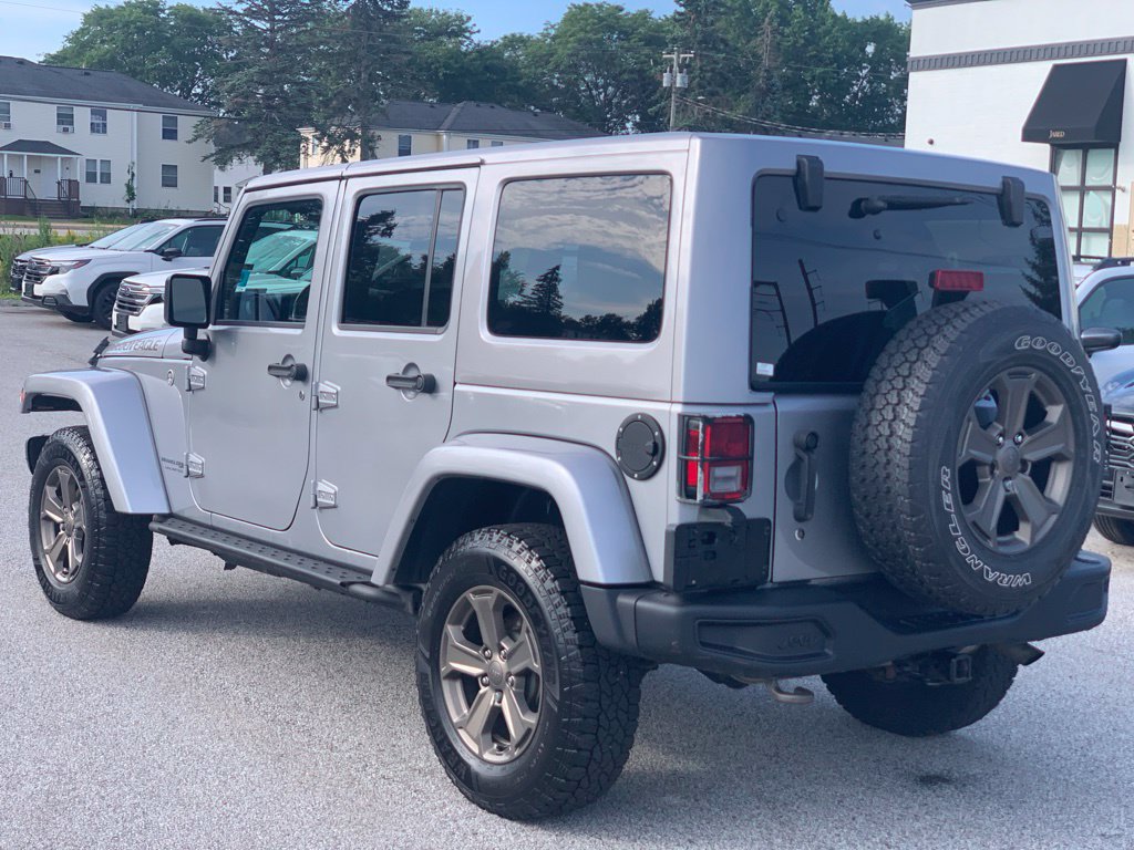 Used 2018 Jeep Wrangler Unlimited Sport AWD/4WD image 3