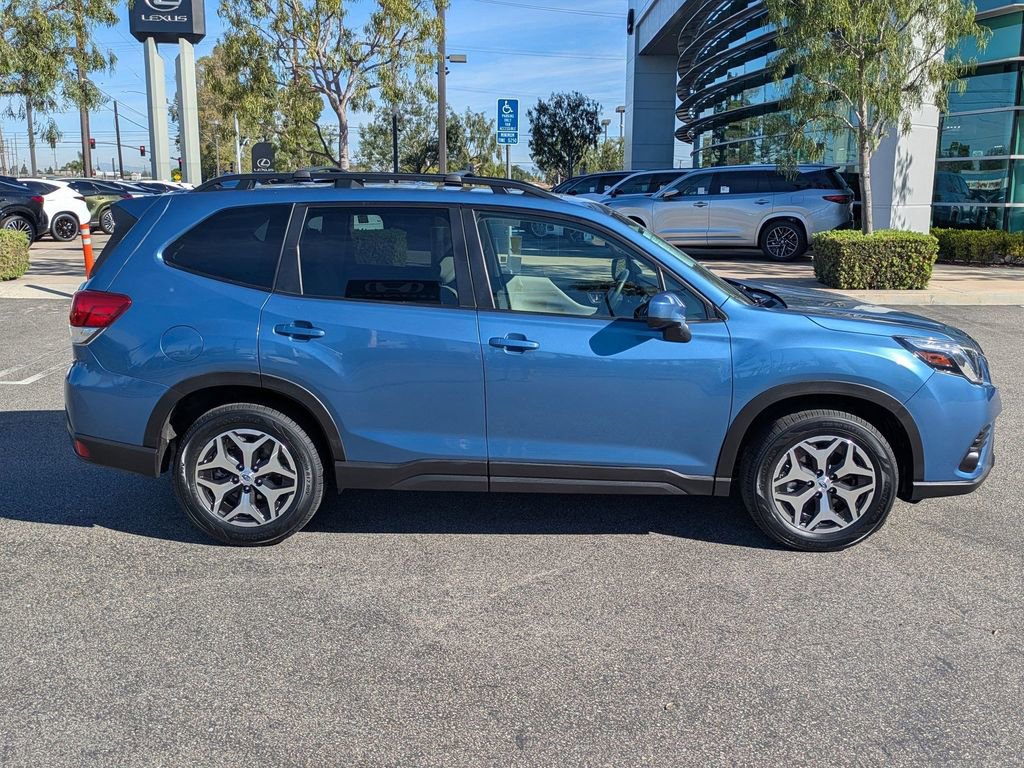 Used 2022 Subaru Forester Premium image 21