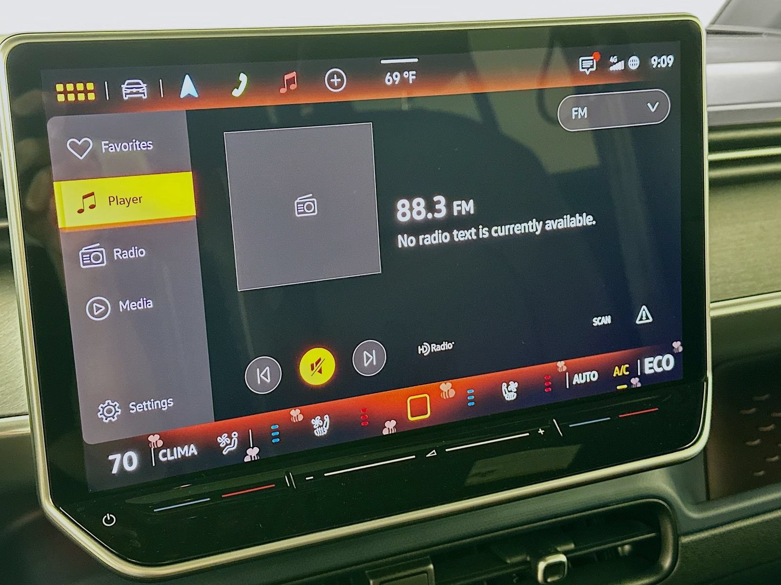 New 2025 Volkswagen ID. Buzz Pro S Plus AWD/4WD image 22