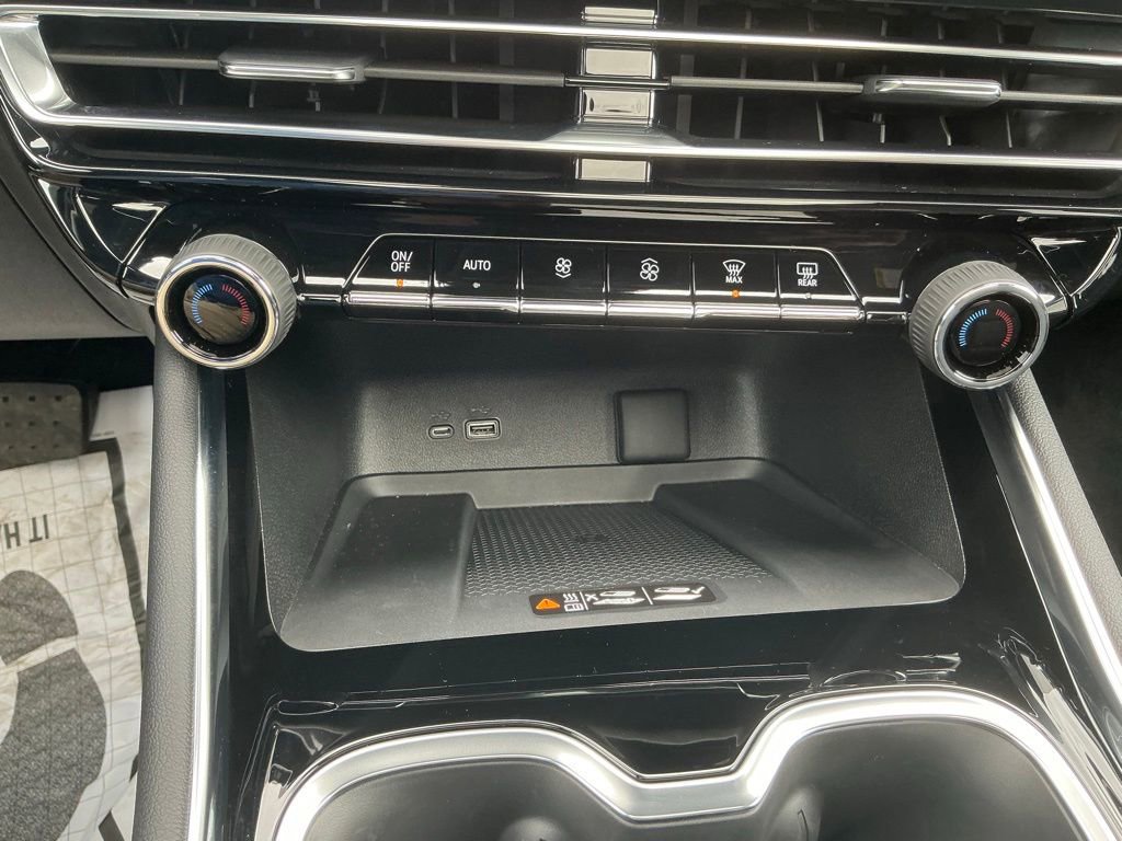 New 2026 Chevrolet Traverse Z71 w/ Driver Confidence Package image 27