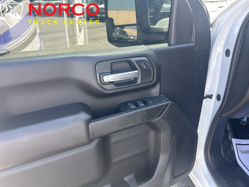 Used 2025 Chevrolet Silverado 3500 W/T AWD/4WD image 9