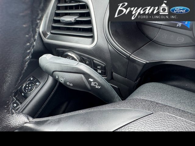 Used 2023 Ford Edge SEL w/ Convenience Package image 28