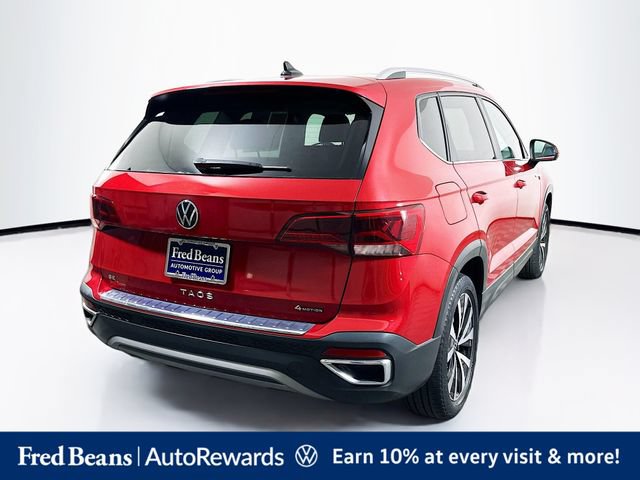 Used 2023 Volkswagen Taos SE w/ Panoramic Sunroof Package AWD/4WD image 9
