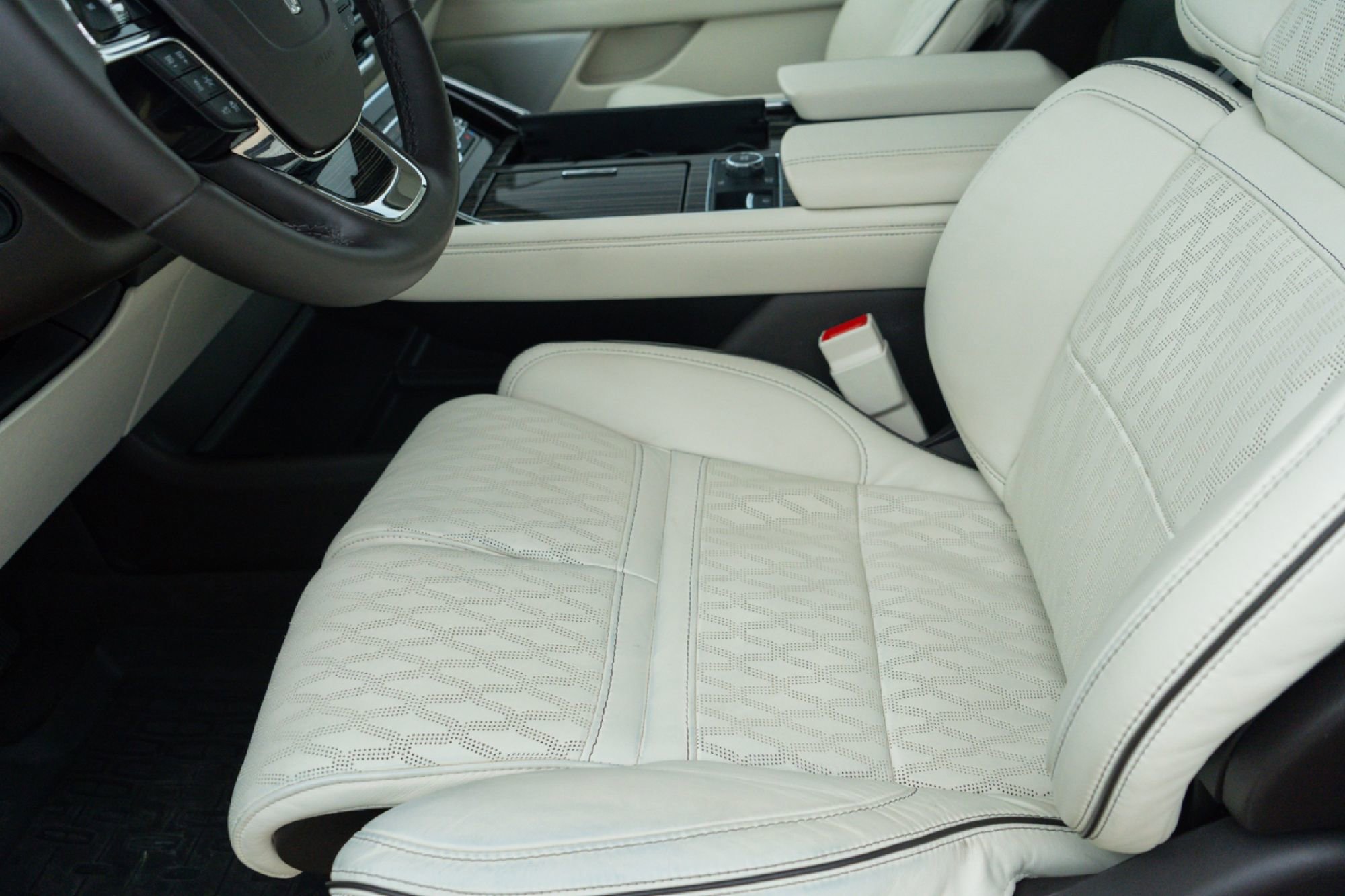 Used 2024 Lincoln Navigator Black Label AWD/4WD image 8
