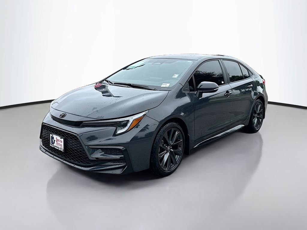 Used 2024 Toyota Corolla SE FWD image 3