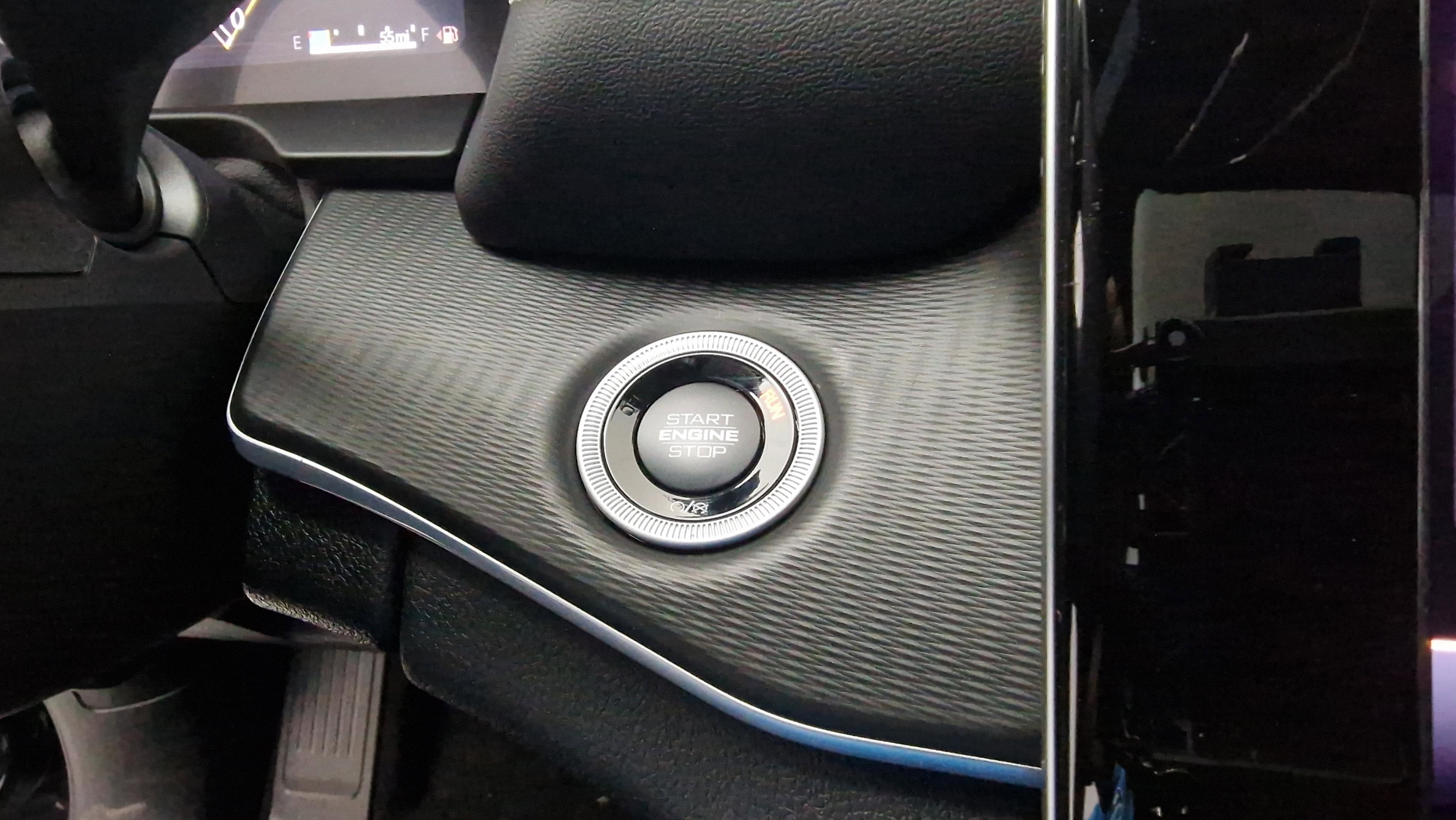 New 2025 Jeep Grand Cherokee Altitude image 40